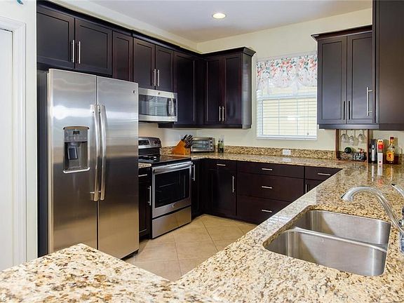 3rd image of 9914 Palmarrosa Way