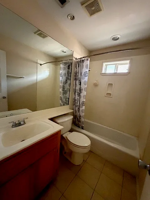 2913 North 31st Street - 3 — Photo 2