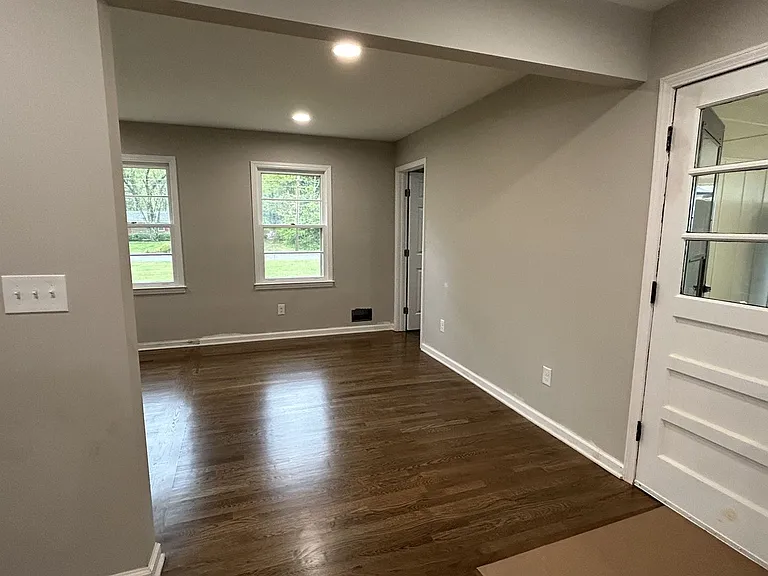 720 Jewel Pl SW — Photo 5