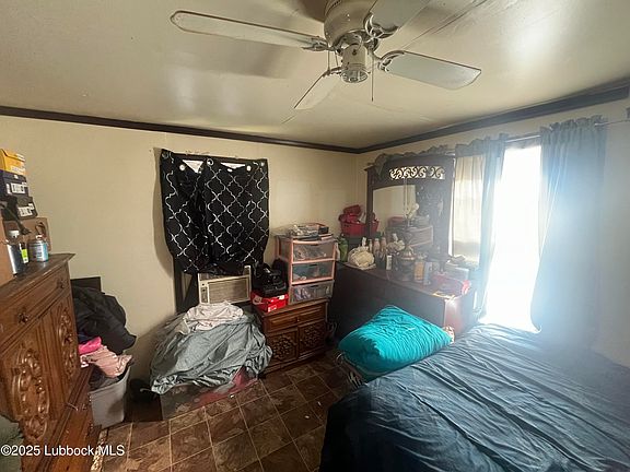 5th image of 1315 E 15th St
