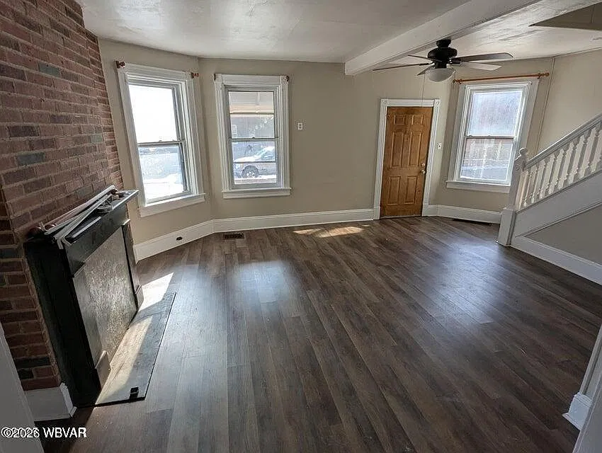 4 bed, 1.0 bath, 1610 sqft, $1,200 — Photo 3
