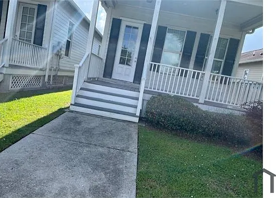 3 bed, 1080 sqft, $1,813 — Photo 1