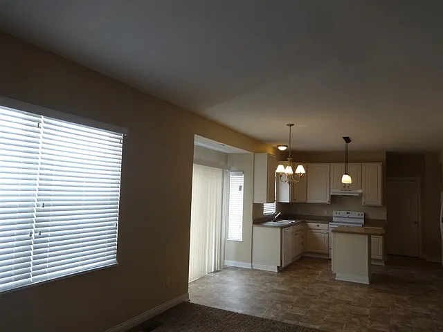 3 bed, 2.5 bath, 1962 sqft, $2,500 — Photo 4