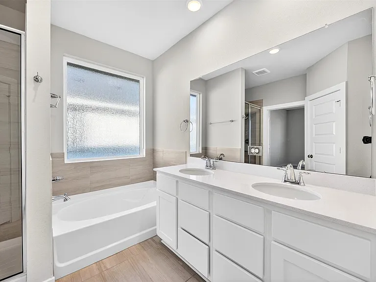 21827 Blue Daisy Ct — Photo 16