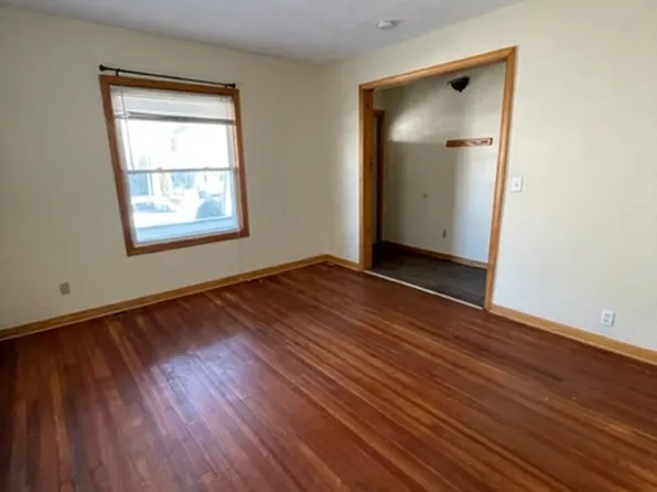 469 Center St #1F, Wallingford, CT 06492
