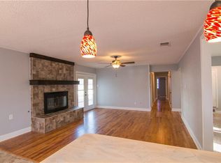 3432 Denbury Dr, Fort Worth, TX 76133