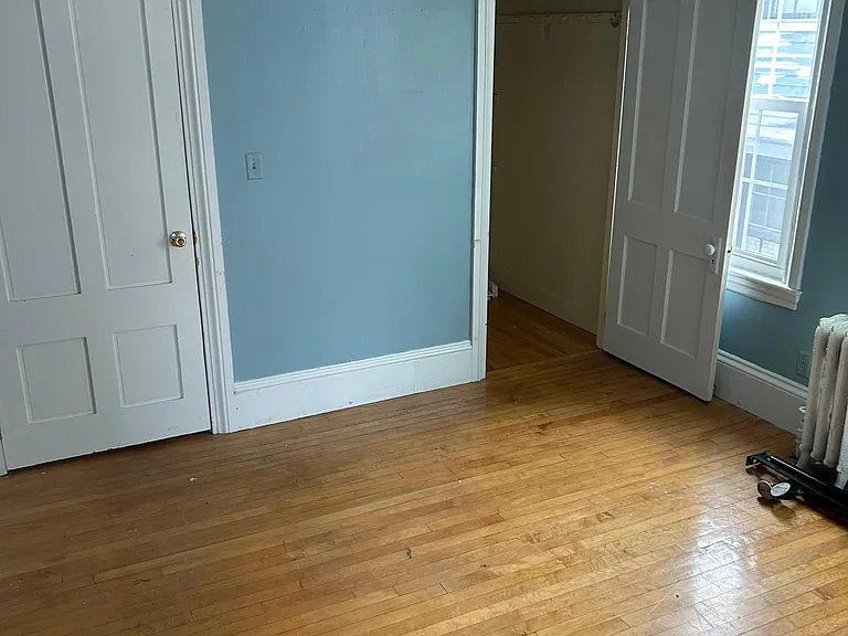 175 William St #2 — Photo 9