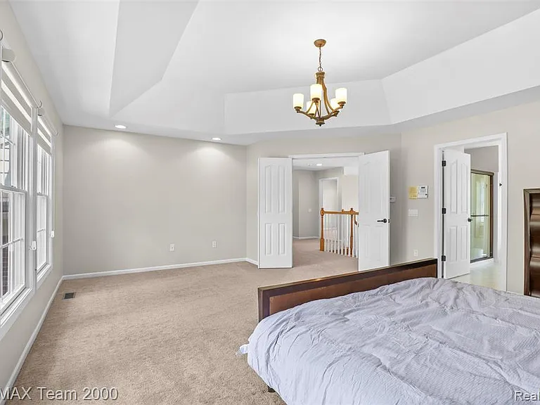 1248 Lasalle Rd — Photo 54