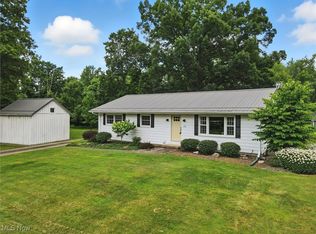 499 Bell Rd, Chagrin Falls, OH 44022