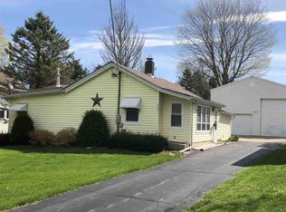 908 Jackson St, Pecatonica, IL 61063