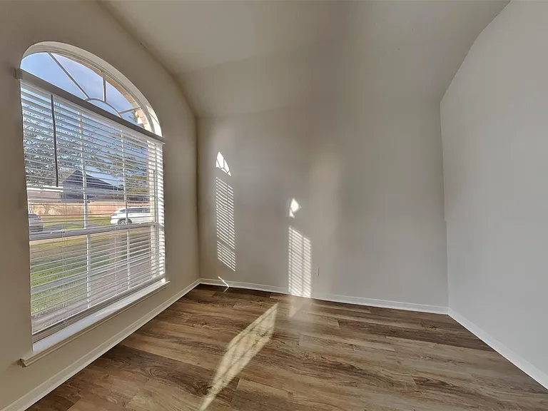 2222 Princess Snow Cir — Photo 18