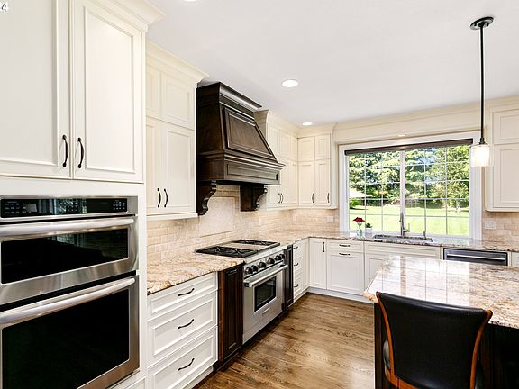 4th image of 4012 NE 171st Ave