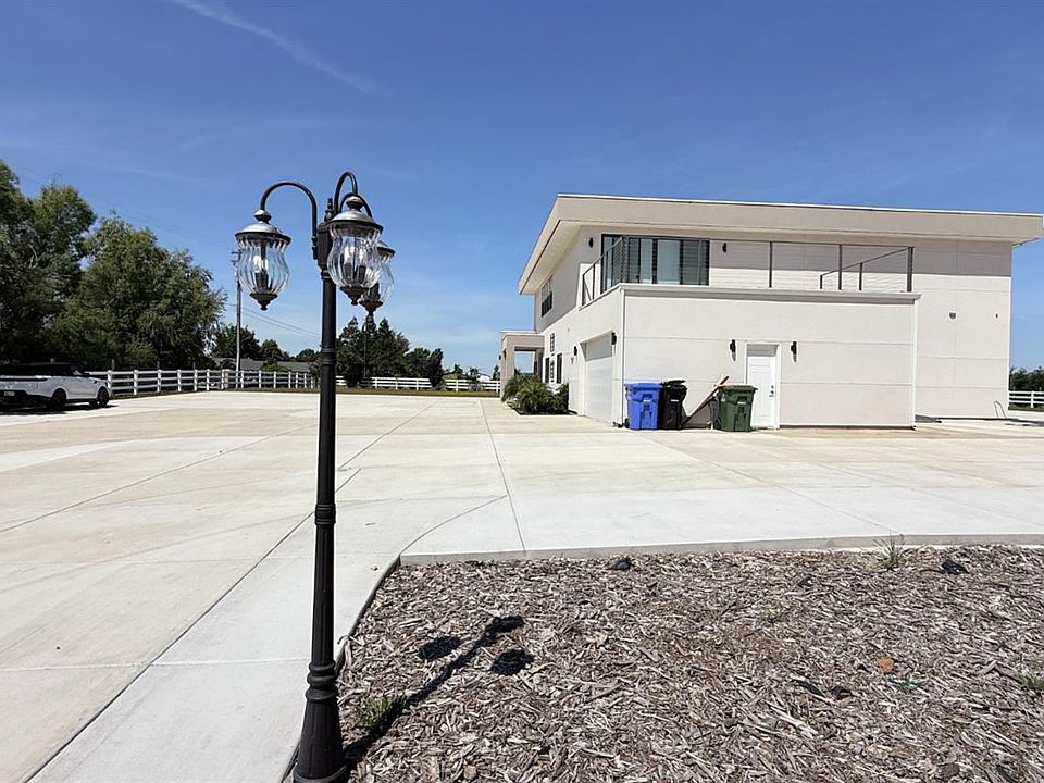 チコ、家で使わないものを出品しています。専用ページ 8600 Cherrington Ln, Elk Grove, CA 95624 | MLS #226061061 | Zillow