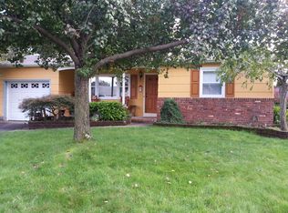 7 Eton Rd, Toms River, NJ 08757