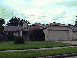 3rd image of 2618 Chimneystone Cir