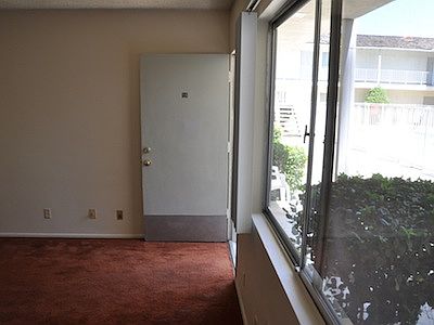3rd image of 8708 Owensmouth Ave APT 16