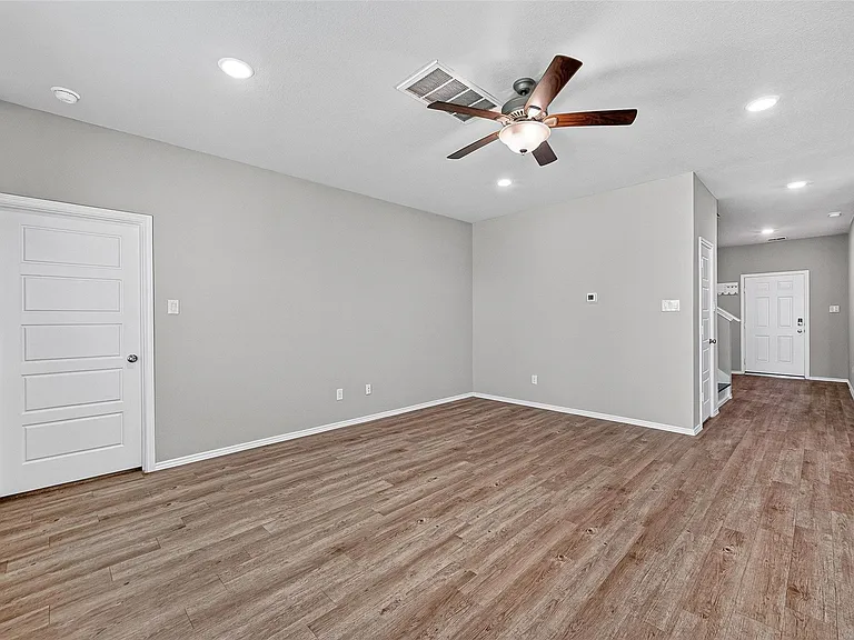 21522 Autumn Summit St — Photo 12