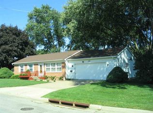 1207 Columbus Dr, Waterloo, IA 50702