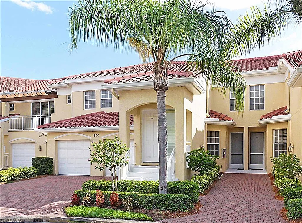 2 bed, 2.0 bath, 1349 sqft, $8,000 — Photo 1