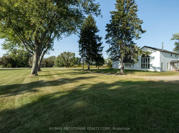 3276 Governors Rd, Hamilton, ON L0R 1T0