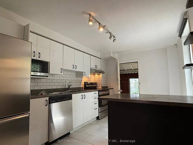 7 Casimir St — Photo 8
