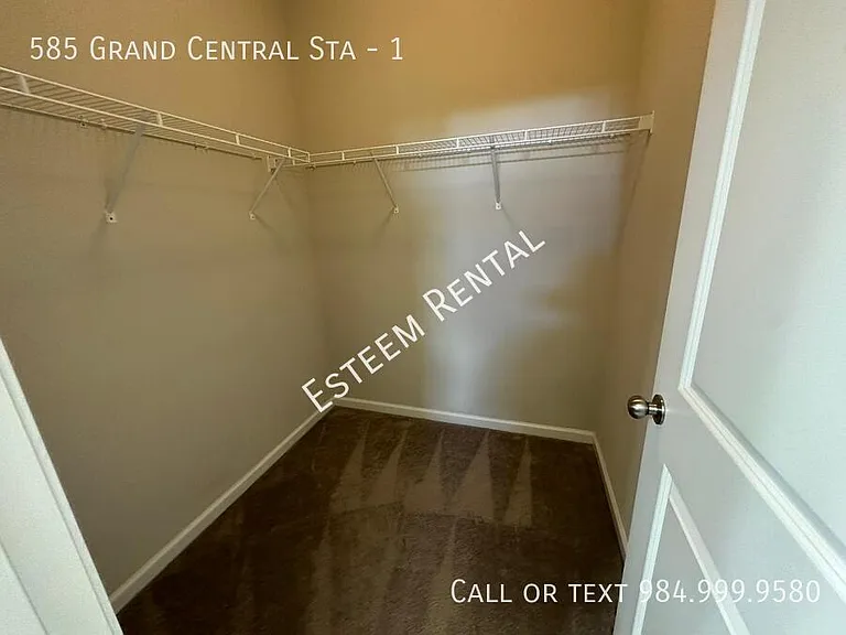 585 Grand Central Sta #1 — Photo 22