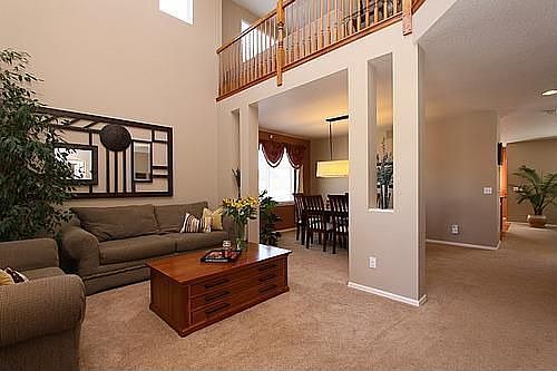 2nd image of 2492 Northview Pl