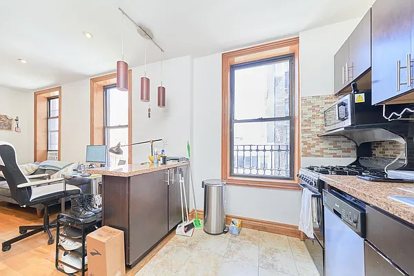 Rented by Living New York | media 11
