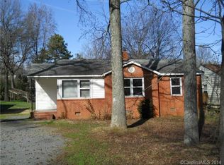 4422 Loch Leven St, Charlotte, NC 28208