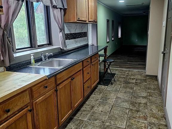 4th image of 48D Greenwood St