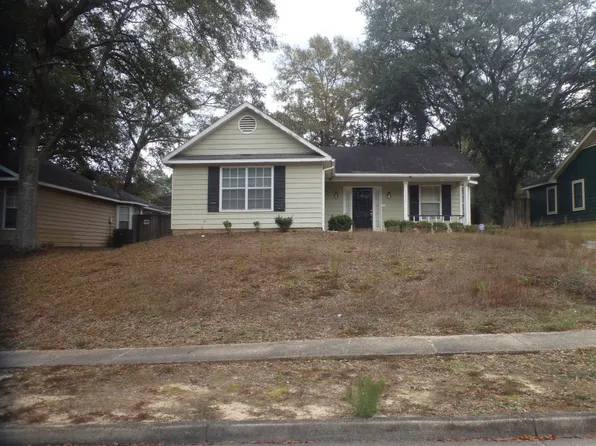 1712 Sandalwood Dr, Mobile, AL 36618