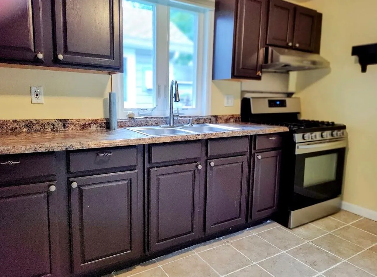 2 bed, 850 sqft, $2,000 — Photo 2