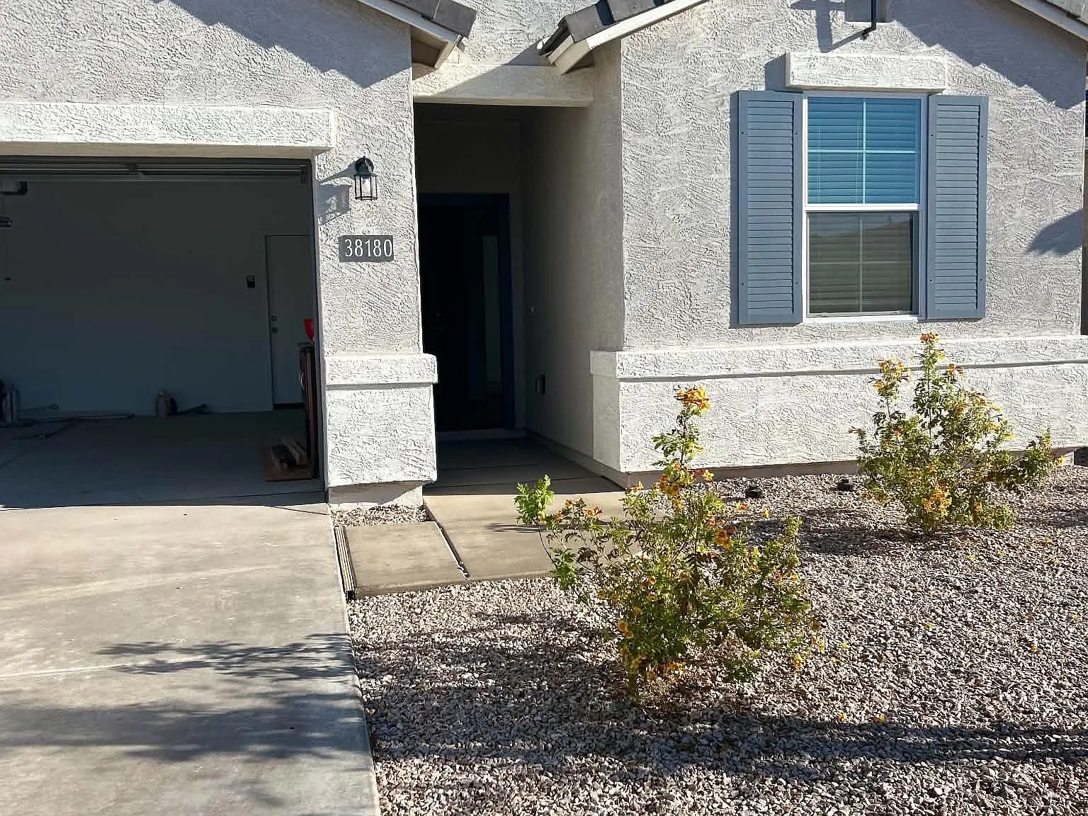 4 bed, 1854 sqft, $2,000 — Photo 1