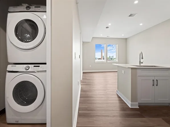 475 Communipaw Avenue image 21 of 37