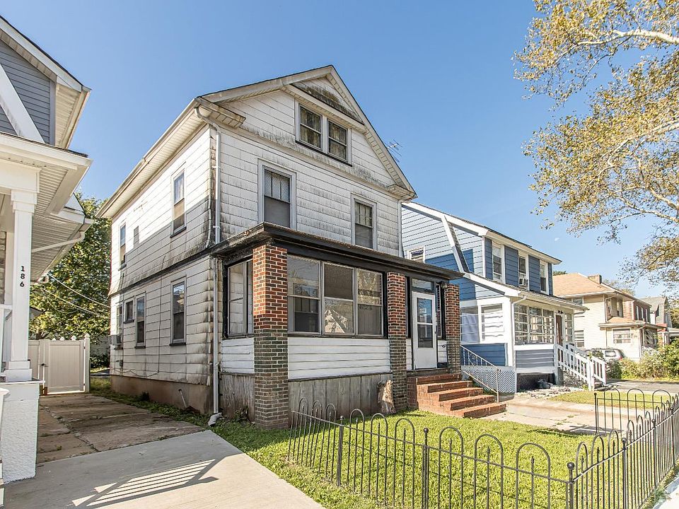 2nd image of 188 Fulton St