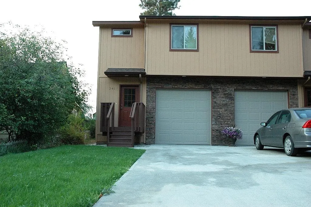 3 bed, 2.5 bath, 1350 sqft, $2,300 — Photo 1