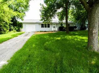 771 Timberline Pkwy, Valparaiso, IN 46385