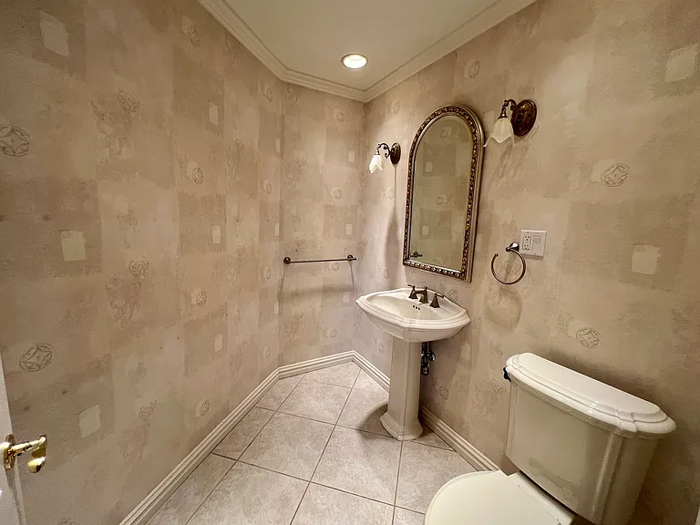 powder room