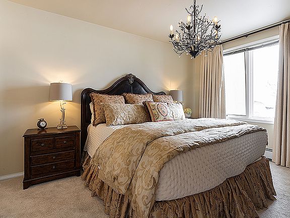3rd image of 600 Sawatch Dr #103
