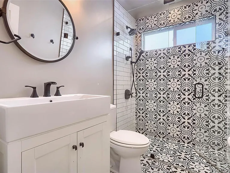 2232 S Clayton St — Photo 31