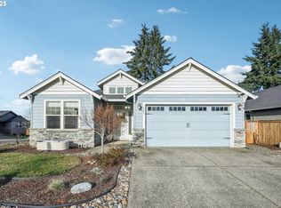 1083 E 1st Ave, Estacada, OR 97023