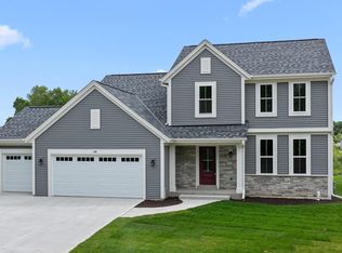 348 Sweetwater BOULEVARD #Lt2, Port Washington, WI 53074