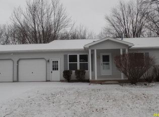 2058 Maple Grove Rd, Cheboygan, MI 49721