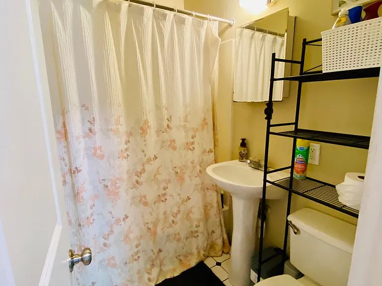 6406 Kensington Ave — Photo 17