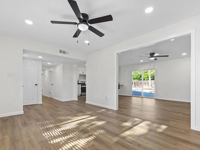 3008 Whitley Dr — Photo 4