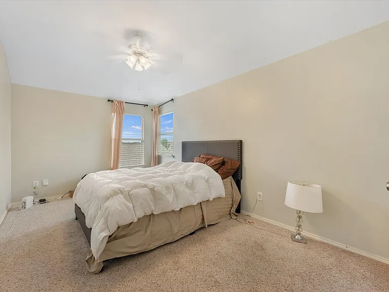 1006 Partridge Dr — Photo 6
