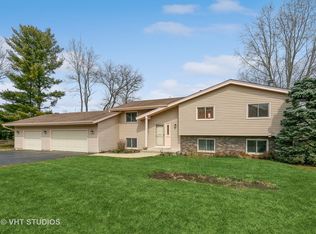 9N701 Adobe Rdg, Elgin, IL 60124