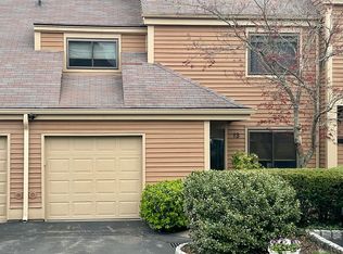 13 Bayberry Ln, Rye Brook, NY 10573