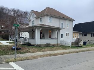 124 4th St, Paintsville, KY 41240