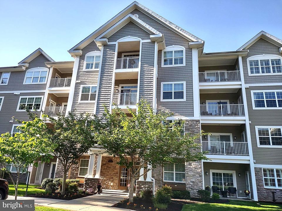 1st image of 901 Macphail Woods Xing APT 3D